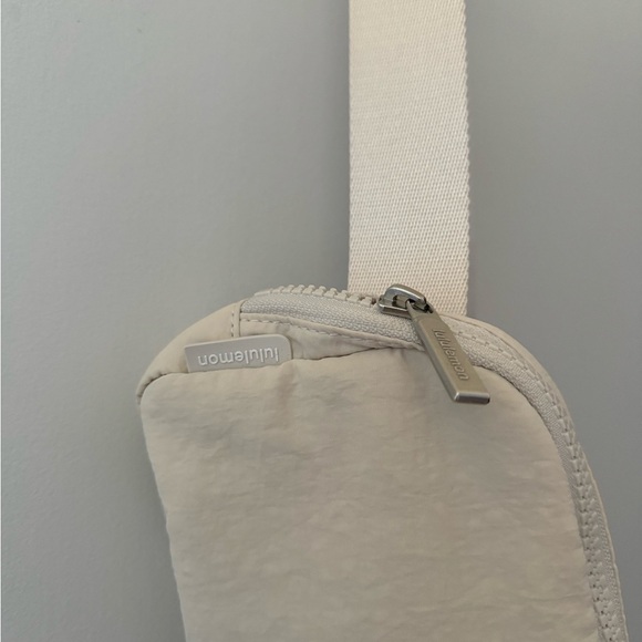 lululemon belt bag - Picture 2 of 4